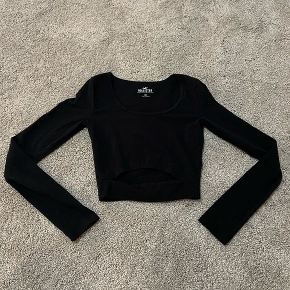 Hollister Top - Picture 1 of 3